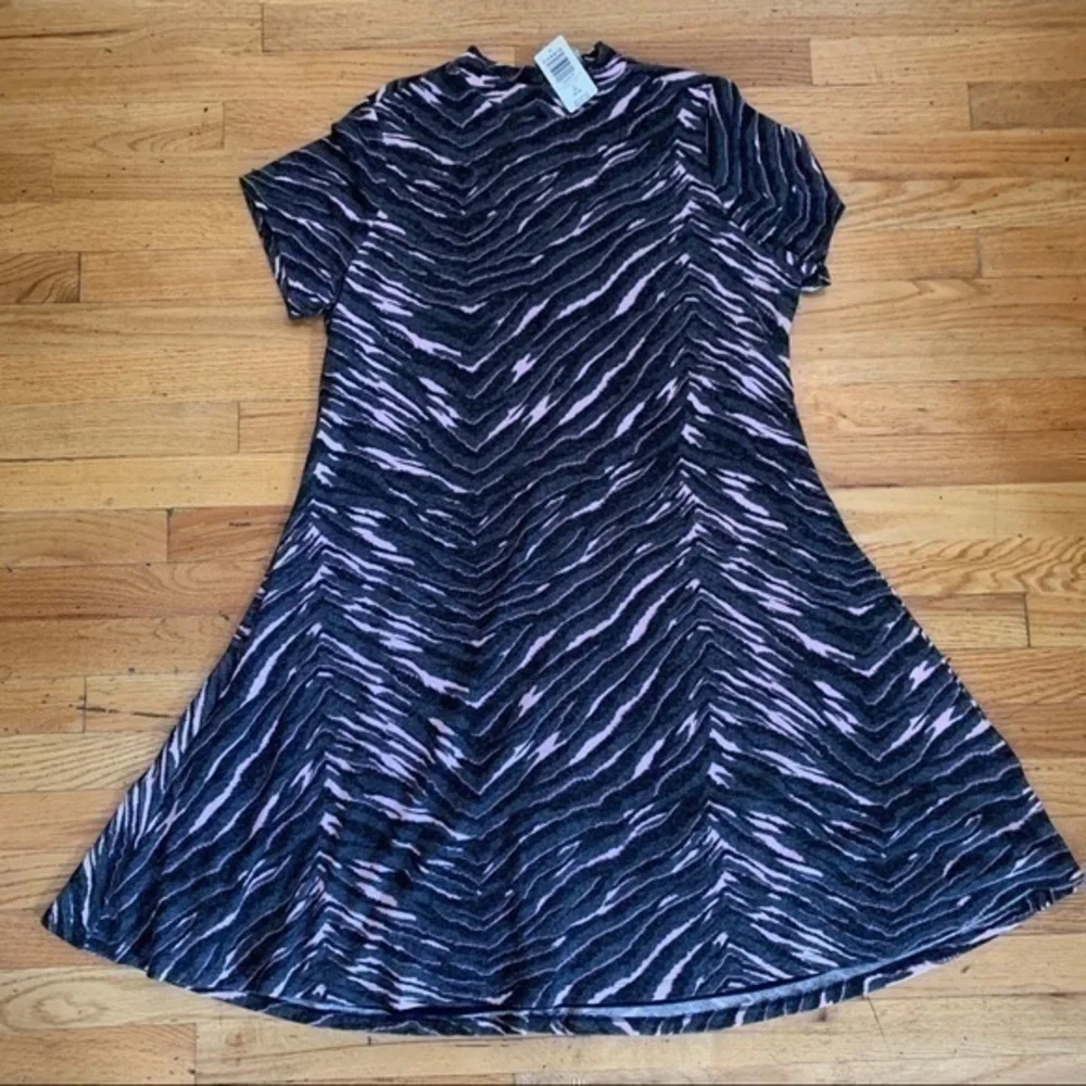 NWT Torrid size 2 pink and gray zebra dress